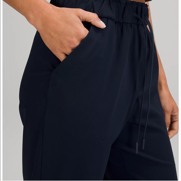 COPY - Lululemon Stretch High-Rise Jogger Full Length size 2 - Picture 5 of 5